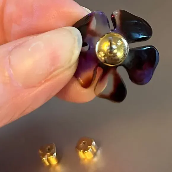 Pre-Owned Kate Spade gold tone purple crystal flower stud earrings - Picture 5 of 5